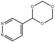 4-(1,3,5-trioxan-2-yl)pyridazine 구조식 이미지