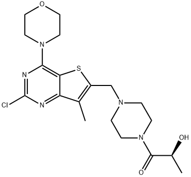 (S)-1-(4-((2-chloro-7-methyl-4-morpholinothieno[3,2-d]pyrimidin-6-yl)methyl)piperazin-1-yl)-2-hydroxypropan-1-one 구조식 이미지