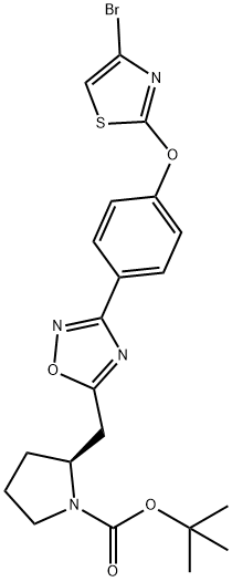 tert-butyl (S)-2-((3-(4-((4-bromothiazol-2-yl)oxy)phenyl)-1,2,4-oxadiazol-5-yl)methyl)pyrrolidine-1-carboxylate Structure