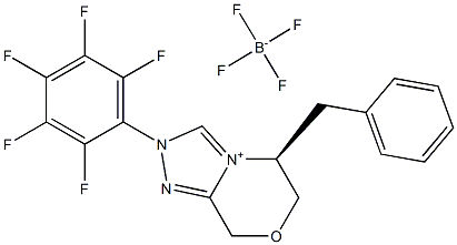 (5S)-5,6-dihydro-2-(2,3,4,5,6-pentafluorophenyl)-5-(phenylmethyl)-8H-1,2,4-Triazolo[3,4-c][1,4]oxazinium tetrafluoroborate 구조식 이미지