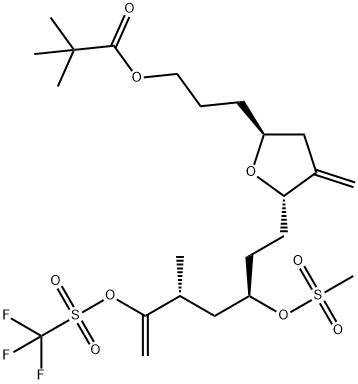 Propanoic acid, 2,2-dimethyl-, 3-[(2S,5S)-tetrahydro-4-methylene-5-[(3R,5R)-5-methyl-3-[(methylsulfonyl)oxy]-6-[[(trifluoromethyl)sulfonyl]oxy]-6-hepten-1-yl]-2-furanyl]propyl ester 구조식 이미지