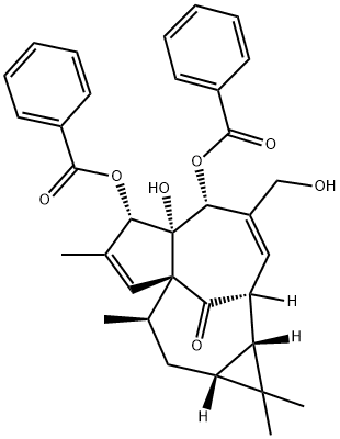 (1aR)-5β,6β-Bis(benzoyloxy)-1aα,2,5,5a,6,9,10,10aα-octahydro-5aβ-hydroxy-4-(hydroxymethyl)-1,1,7,9α-tetramethyl-1H-2α,8aα-methanocyclopenta[a]cyclopropa[e]cyclodecen-11-one 구조식 이미지
