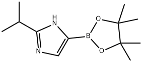 2-isopropyl-4-(4,4,5,5-tetramethyl-1,3,2-dioxaborolan-2-yl)-1H-imidazole 구조식 이미지