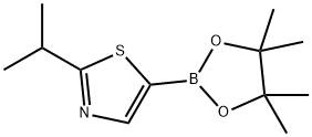 2-isopropyl-5-(4,4,5,5-tetramethyl-1,3,2-dioxaborolan-2-yl)thiazole Structure