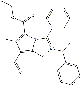 7-Acetyl-5-ethoxycarbonyl-6-methyl-2-(1-phenylethyl)-3-(phenyl)-1H-pyrrolo[1,2-c]imidazol-2-ium 구조식 이미지