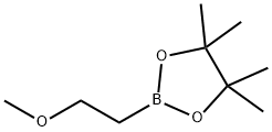 2-(2-methoxyethyl)-4,4,5,5-tetramethyl-1,3,2-dioxaborolane 구조식 이미지