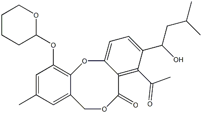 11-[(Tetrahydro-2H-pyran)-2-yloxy]-4-acetyl-9-methyl-3-(1-hydroxy-3-methylbutyl)-5H,7H-dibenzo[b,g][1,5]dioxocin-5-one 구조식 이미지
