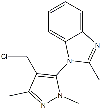 1-[4-(chloromethyl)-1,3-dimethyl-1H-pyrazol-5-yl]-2-methyl-1H-1,3-benzodiazole 구조식 이미지
