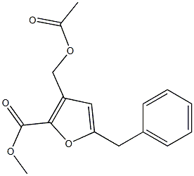 3-(Acetoxymethyl)-5-benzyl-2-furancarboxylic acid methyl ester 구조식 이미지