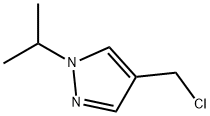 1H-Pyrazole, 4-(chloromethyl)-1-(1-methylethyl)- Structure