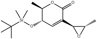 2H-Pyran-2-one, 5-[[(1,1-dimethylethyl)dimethylsilyl]oxy]-5,6-dihydro-6-methyl-3-[(2S,3S)-3-methyl-2-oxiranyl]-, (5S,6R)- Structure