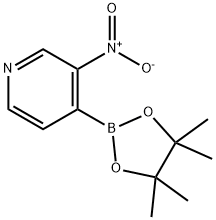 Pyridine, 3-nitro-4-(4,4,5,5-tetramethyl-1,3,2-dioxaborolan-2-yl)- 구조식 이미지