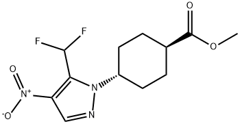Cyclohexanecarboxylic acid, 4-[5-(difluoromethyl)-4-nitro-1H-pyrazol-1-yl]-, methyl ester, trans- Structure