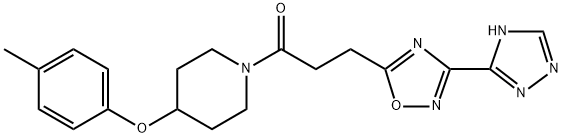 3-(3-(1H-1,2,4-triazole-5-yl)-1,2,4-oxadiazole-5-yl)-1-(4-(p-tolyloxy)piperidino)propan-1-one 구조식 이미지