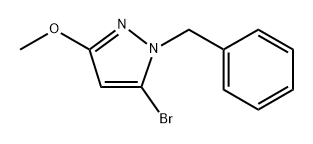 1-benzyl-5-bromo-3-methoxy-pyrazole 구조식 이미지