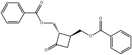 (2S,3S)-2,3-BIS(벤조일록시메틸)시클로부타논 구조식 이미지