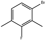 2,4-디메틸-3-플루오로-브로모벤젠 구조식 이미지