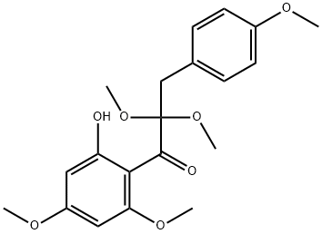 1-(2-Hydroxy-4,6-dimethoxyphenyl)-2,2-dimethoxy-3-(4-methoxyphenyl)-1-propanone 구조식 이미지