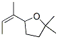 (Z)-tetrahydro-2,2-dimethyl-5-(1-methyl-1-propenyl)furan 구조식 이미지