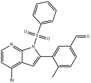 Benzaldehyde, 3-[4-broMo-1-(phenylsulfonyl)-1H-pyrrolo[2,3-b]pyridin-2-yl]-4-Methyl- 구조식 이미지