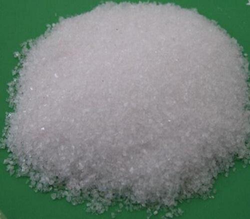 Zinc sulfate heptahydrate.jpg