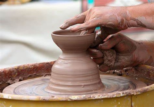Magnesium Permanganate Can be used in pottery