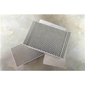 Ceramic honeycomb heat accumulator