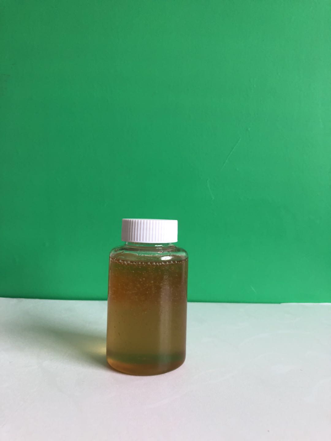 聚甘油-4癸酸酯