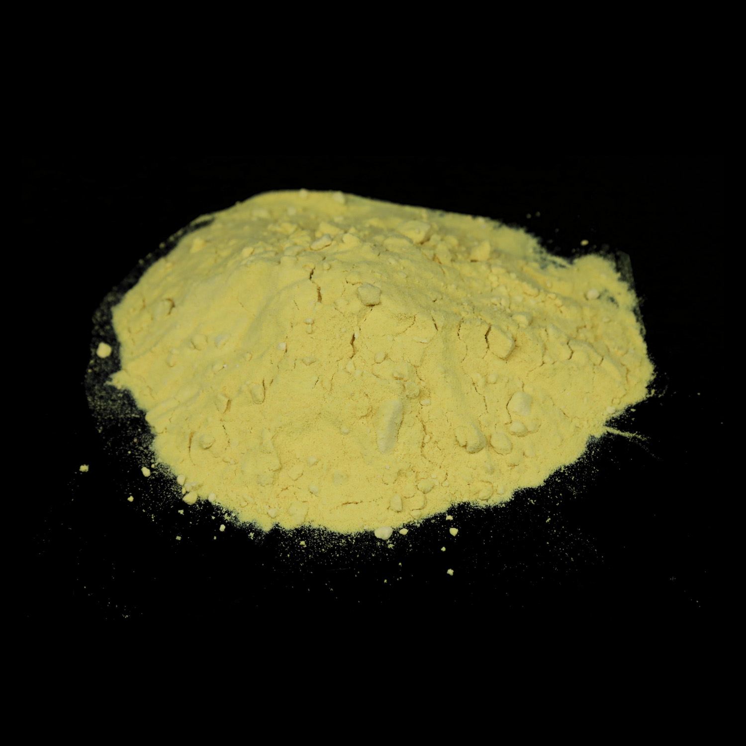 4-[1H-1,2,4-三氮唑-1-基甲基]苯胺盐酸盐