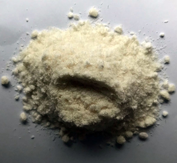 3,6-二溴苯基-1,2,4,5-四腈 60510-13-6 类白色粉末 97%min.