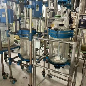 玻璃反应釜的选购技巧  回收玻璃反应釜