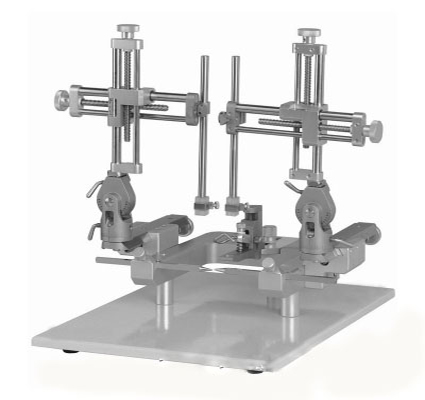 双臂脑立体定位仪