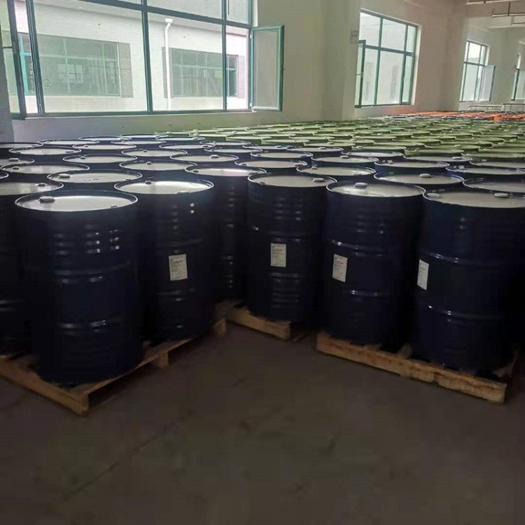 液体石蜡 8042-47-5 用于制造洗衣粉 合成洗涤剂