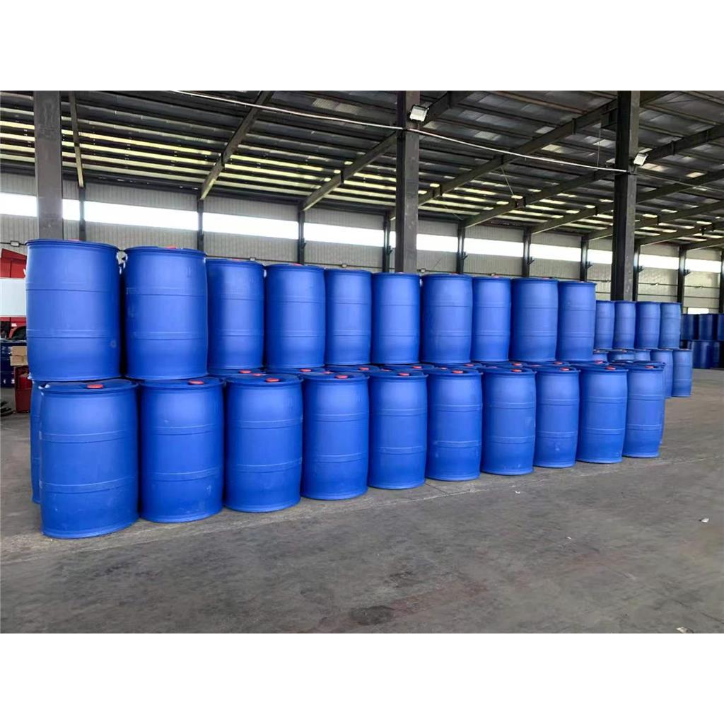 亚硝酸异戊酯是一种有机化合物，化学式C5H11NO2，常温下为淡黄色透明液体，密度0.872g/cm3，沸点99℃，不溶于水但可溶于乙醇、乙醚等有机溶剂。